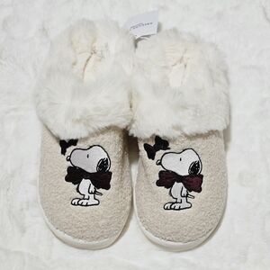 American Eagle Slippers Beige Snoopy Peanuts Scuff Slippers Size 10 Faux Fur NWT